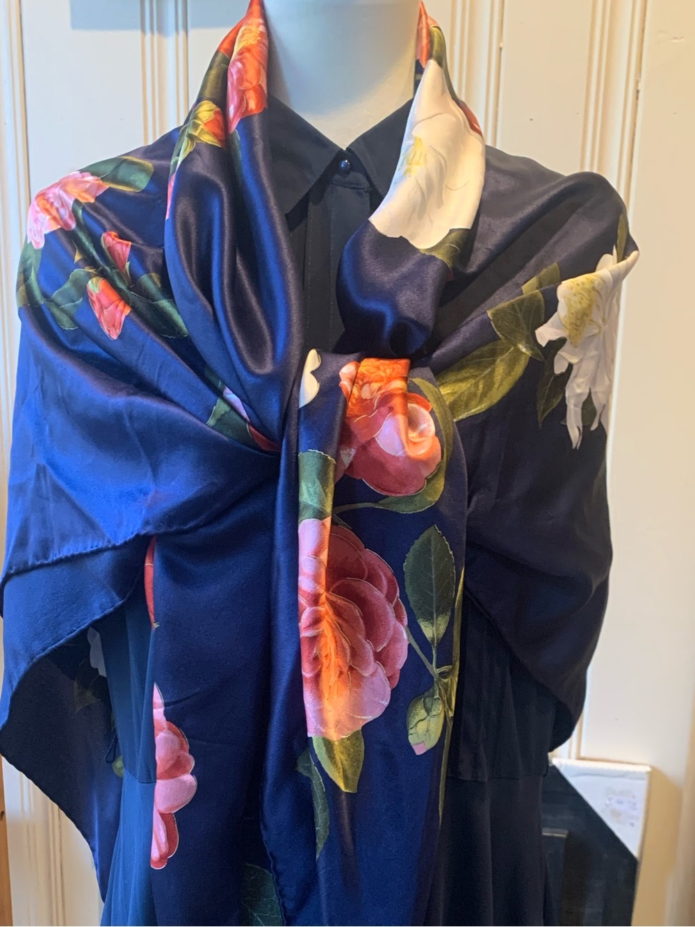 CHANEL SILK LARGE SCARF WRAP NAVY COCO GARDENIA FLORAL
